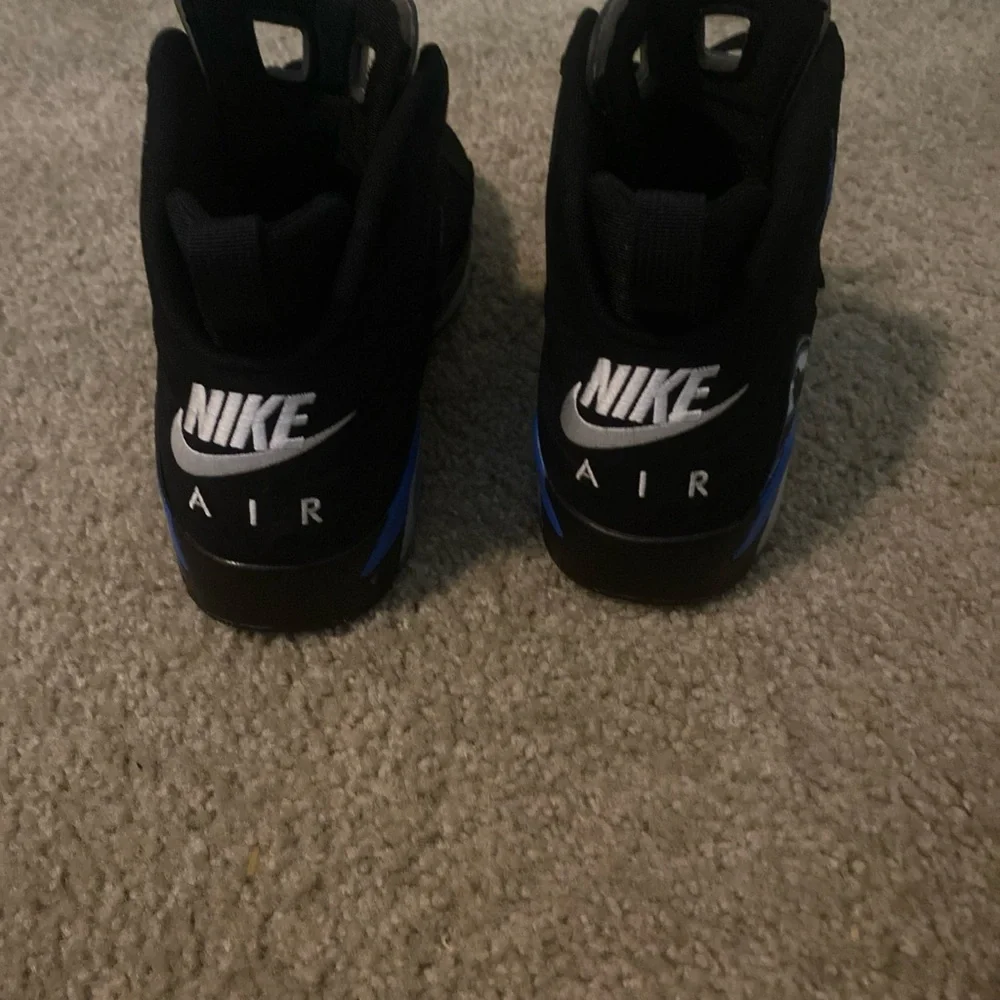 Nike Men's Black and Royal Blue Air Sneakers - Picture 1 of 7